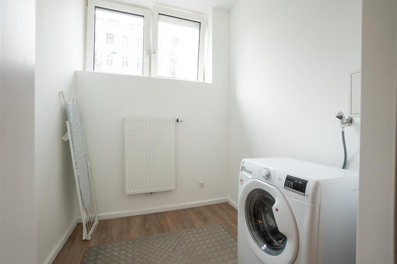 Stylish Apartment With Dedicated Working Space And Super King-Size Bed Located Between City Centre And Donau River Βιέννη Εξωτερικό φωτογραφία